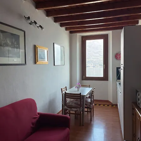 Renzo E Lucia Lake View Oliveto Lario