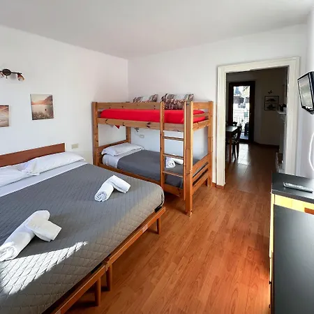 Renzo E Lucia Lake View Oliveto Lario