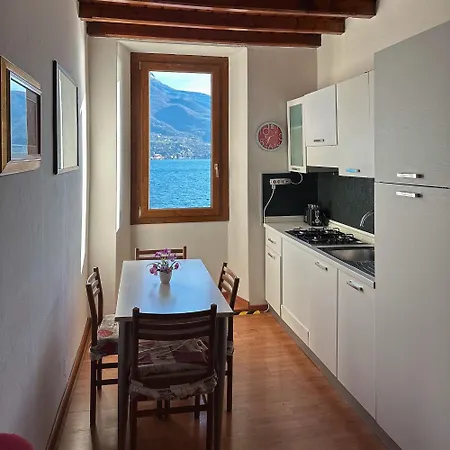 Renzo E Lucia Lake View * Oliveto Lario