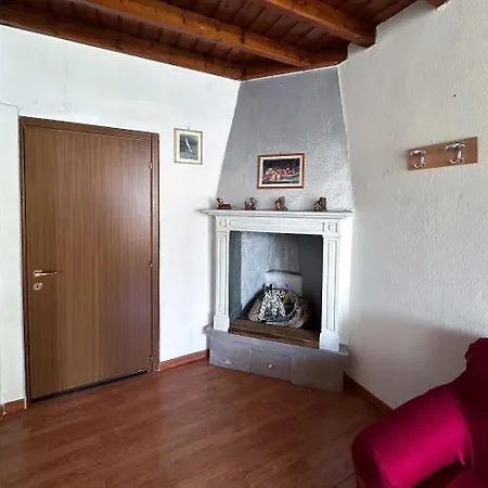 Renzo E Lucia Lake View