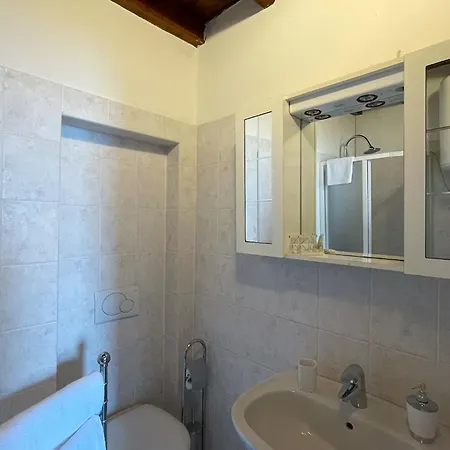 Renzo E Lucia Lake View Oliveto Lario