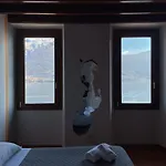 Renzo E Lucia Lake View