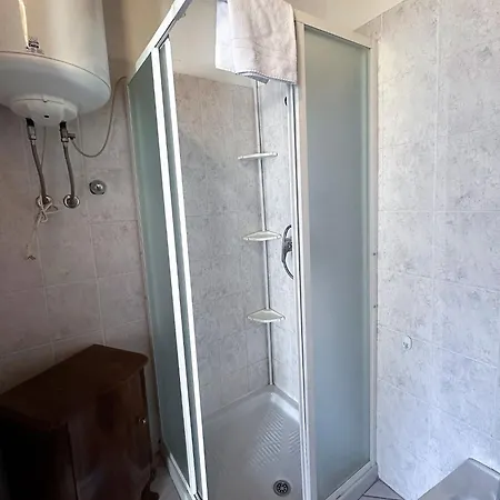 Renzo E Lucia Lake View *