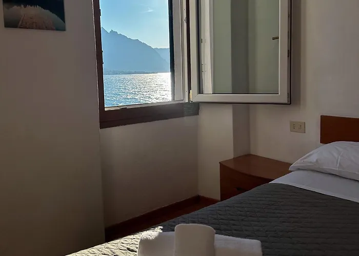 Renzo E Lucia Lake View Apartmán