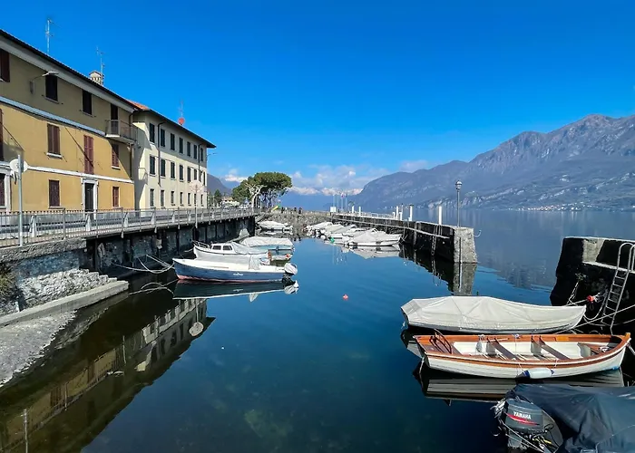 Renzo E Lucia Lake View Oliveto Lario