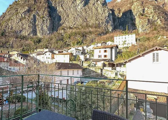 Renzo E Lucia Lake View Apartmán